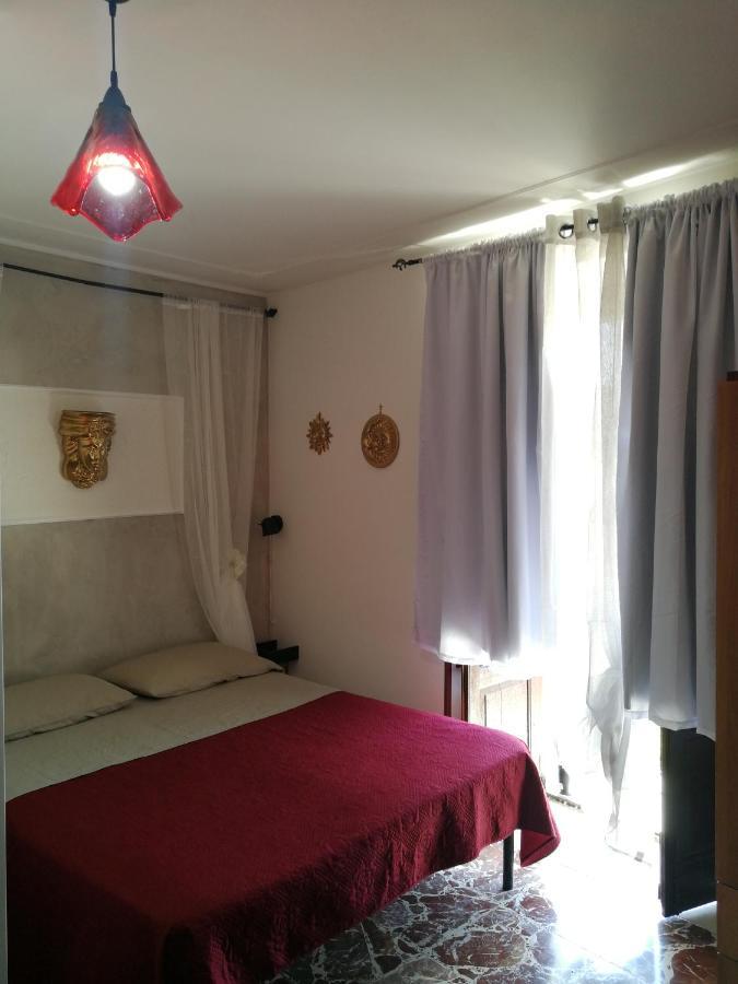 Casa Vacanze Il Girasole 칼타기론 외부 사진