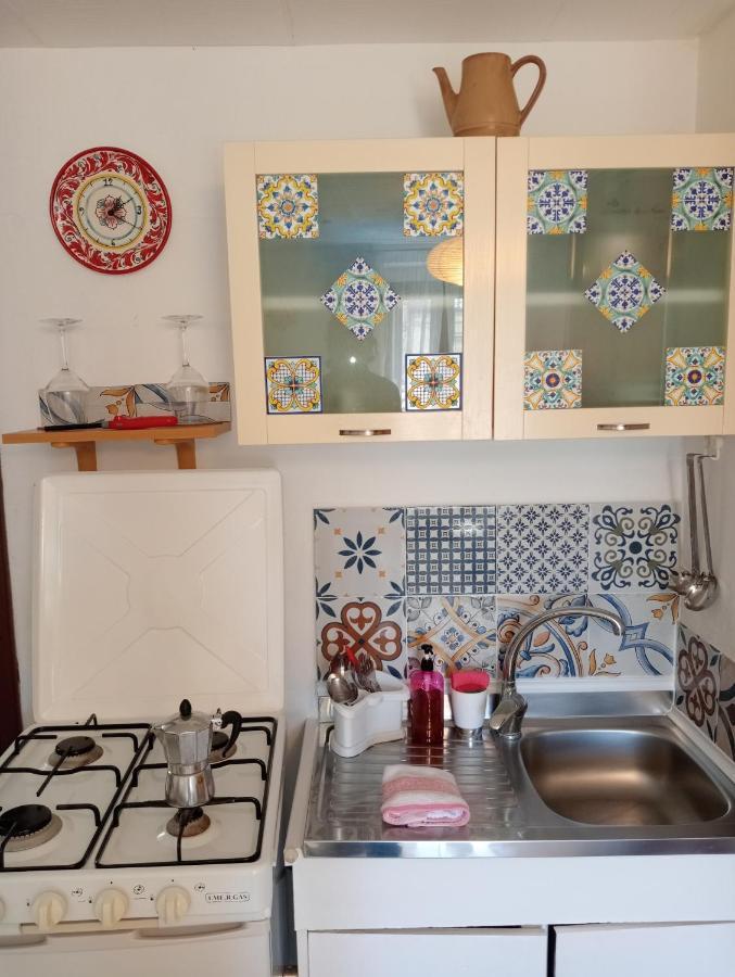 Casa Vacanze Il Girasole 칼타기론 외부 사진